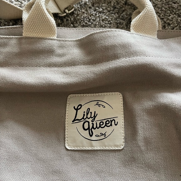 Cloth tote bag with straps and zippers - Picture 2 of 5